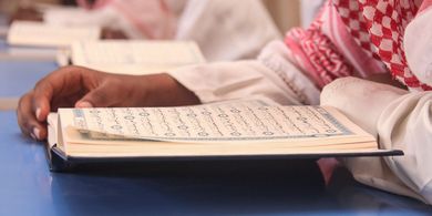 Perbedaan Tilawah dan Tadarus Al-Quran, Mana yang Lebih Baik Dilakukan Rutin?