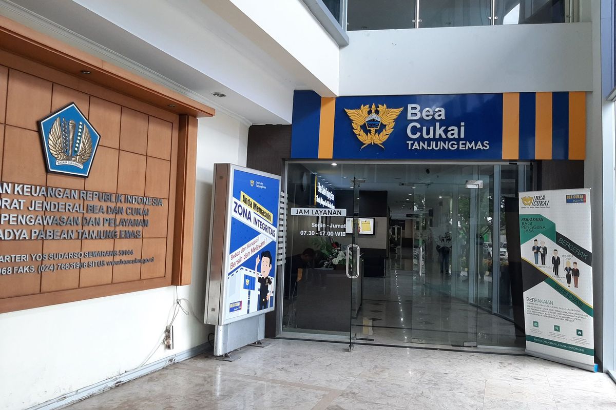 Kantor Bea Cukai Tanjung Emas Semarang, Jateng.