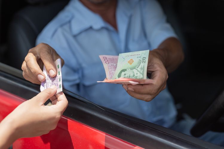 Cara Mengatur Uang dengan Amplop