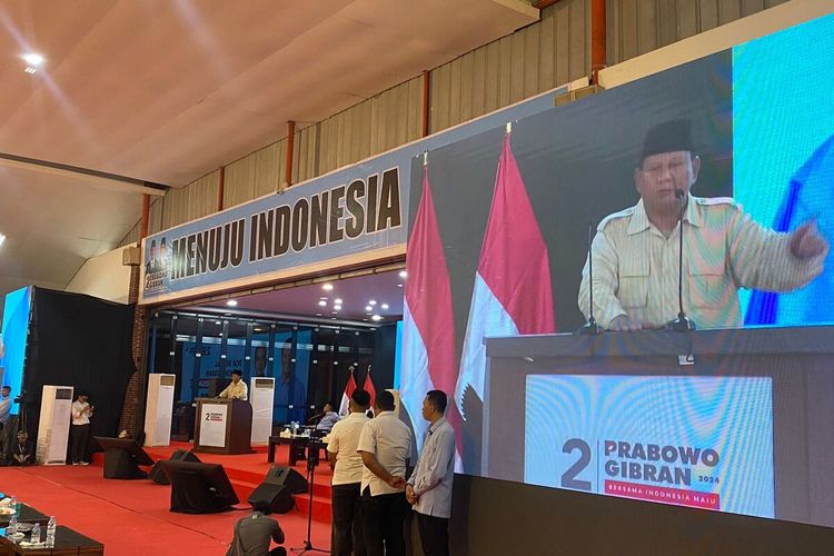 Calon presiden nomor urut 2 Prabowo Subianto saat berkunjung ke Kabupaten Lebak, Minggu (3/12/2023).