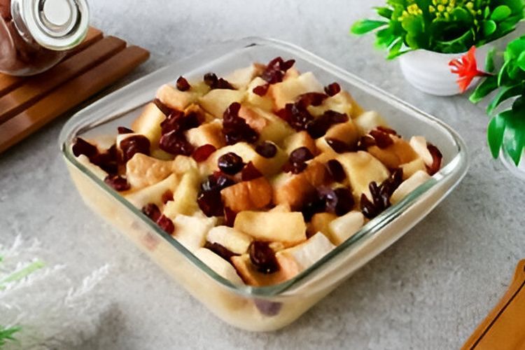 ilustrasi puding roti kismis