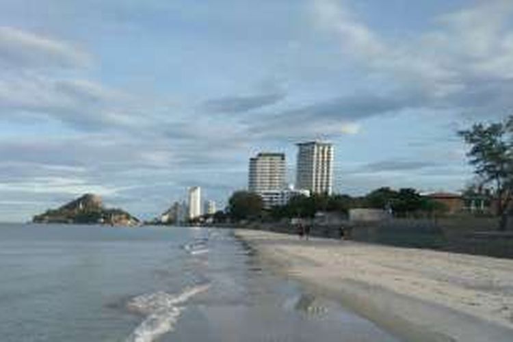 Pantai Hua Hin di Thailand.