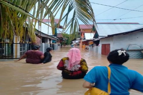 Diguyur Hujan sejak Jumat Sore, Ratusan Rumah di Bima Terendam Banjir