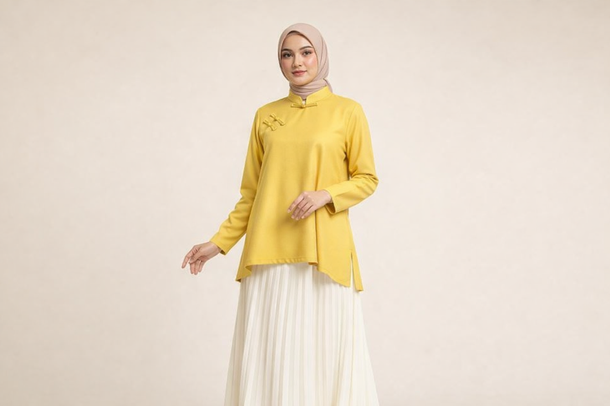 Set Modern: Atasan Cheongsam dan Rok Plisket