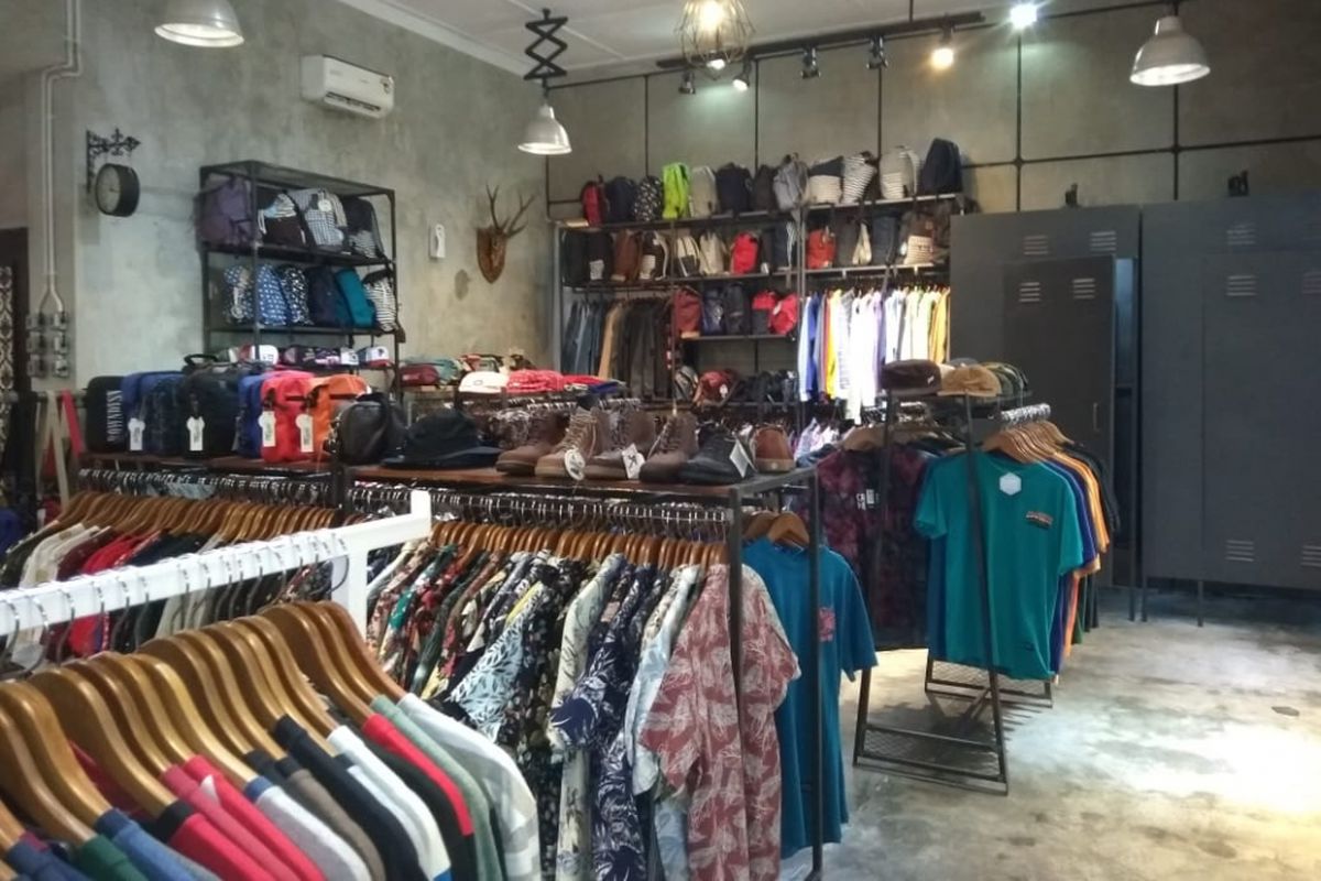 Gerai Rown Division yang berlokasi di Jalan Adi Sucipto, Solo