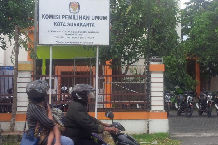 Kantor KPU Kota Surakarta di Jalan Kahuripan Utara Sumber, Banjarsari, Solo, Jawa Tengah, Kamis (21/2/2019).