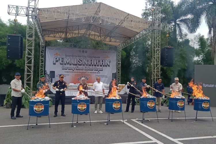 Maraknya peredaran BKC ilegal di Jabar menciptakan iklim usaha yang tidak sehat, terutama bagi para pelaku usaha yang patuh terhadap peraturan pemerintah. 