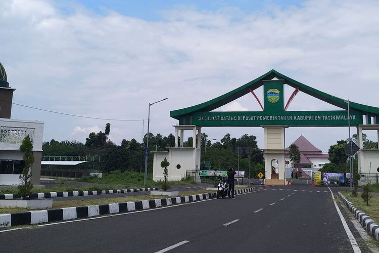 Kompleks Pusat Pemerintahan Kabupaten Tasikmalaya di Bojong Koneng, Kabupaten Tasikmalaya.