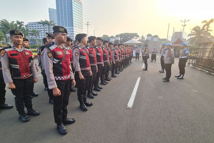 18.504 Polisi-TNI Dikerahkan Amankan Demo di Jakarta, Dibagi 6 Zona Pengamanan