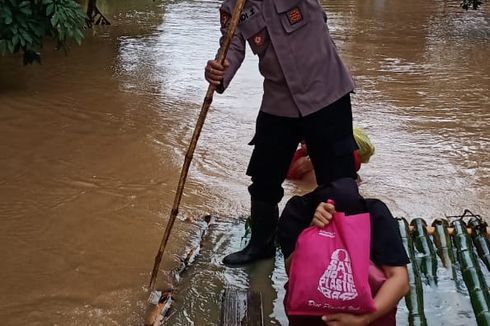 Banjir di Kalsel Juga Sebabkan Longsor, Satu Orang Tertimbun