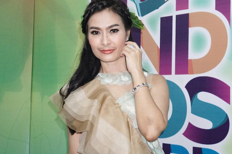 Penyanyi dangdut Iis Dahlia saat ditemui di acara Mom and Kids Awards 2018 di MNC Studios, Kebon Jeruk, Jakarta Barat, Sabtu (21/7/2018).