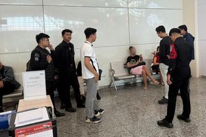 Kelabui Aparat, WNA Pemeran Video Porno di Bali Unggah Foto di Pantai Phuket