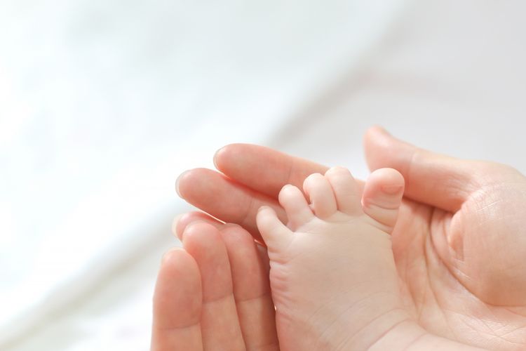 Bayi Laki-laki Ditemukan dalam Kardus di Lamongan, Diberi Nama Muhammad Rayyan oleh Bupati