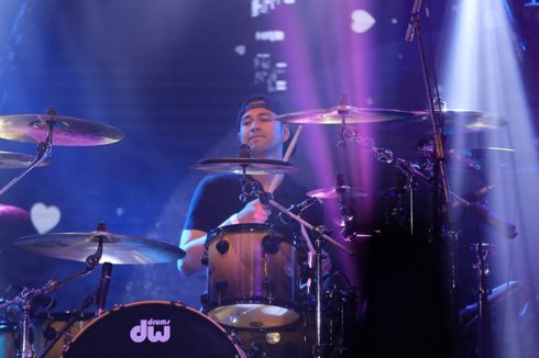 Raffi Ahmad Gantikan Posisi Didi Riyadi sebagai Drummer Element di Love Fest Vol 3