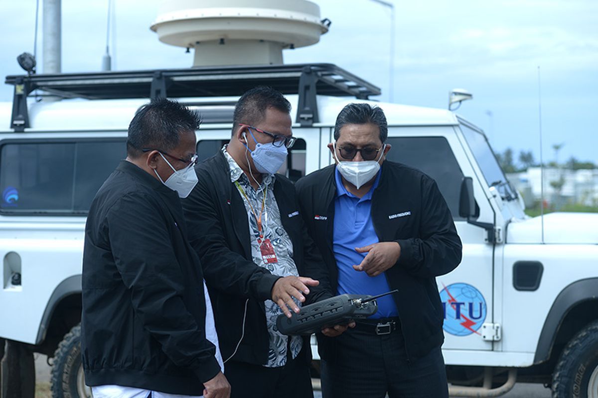 Ilustrasi Kemenkominfo dan operator seluler melakukan test rehearsal jaringan telekomunikasi dan test drive di sepanjang jalur mudik.