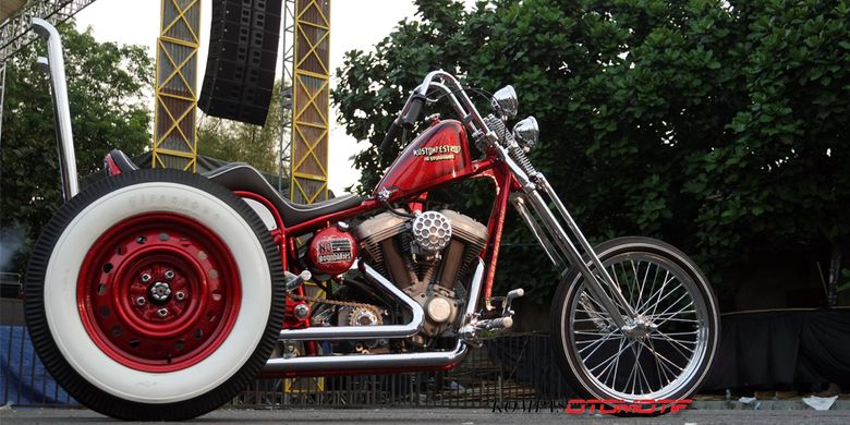 Sepeda motor roda tiga alias trike kustom yang dijadikan hadiah buat pemenang undian tiket Kustomfest 2017.