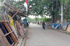 Dulu Kena Gusur, Pengepul Kayu Bekas Manfaatkan Lahan Kosong Samping Kali Krendang demi Sesuap Nasi