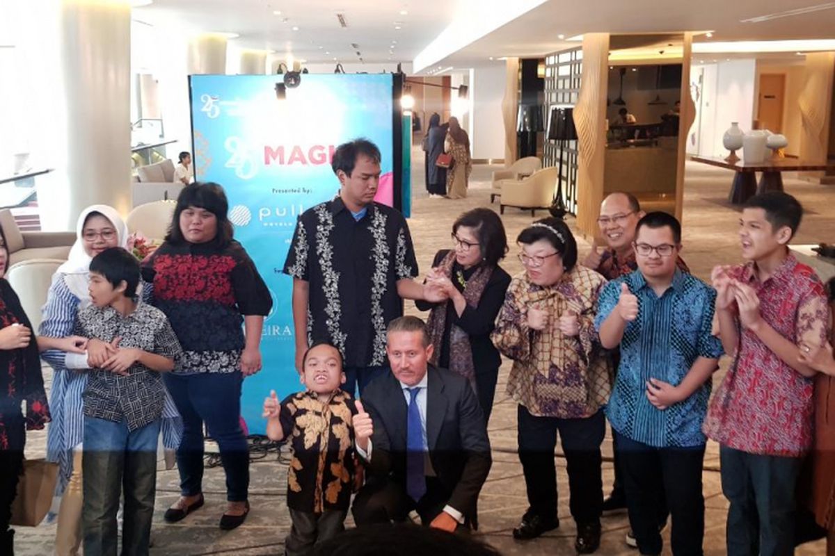 Pembukaan pameran lukisan 25 tahun Accor Hotel Indonesia, Pullman Thamrin, Jakarta.