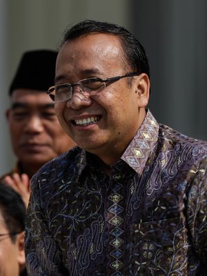 Menteri Sekretaris Negara, Pratikno sebelum pelantikan menteri-menteri Kabinet Indonesia Maju di Istana Negara, Jakarta, Rabu (23/10/2019). Presiden RI Joko Widodo mengumumkan dan melantik Menteri-menteri Kabinet Indonesia Maju serta pejabat setingkat menteri.