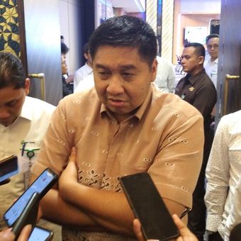 Menteri Perumahan dan Kawasan Permukiman (PKP) Maruarar Sirait seusai dapat optimalisasi KPR Sejahtera FLPP di Gedung BJB, Jalan Naripan, Kota Bandung, Senin (2/6/2025).