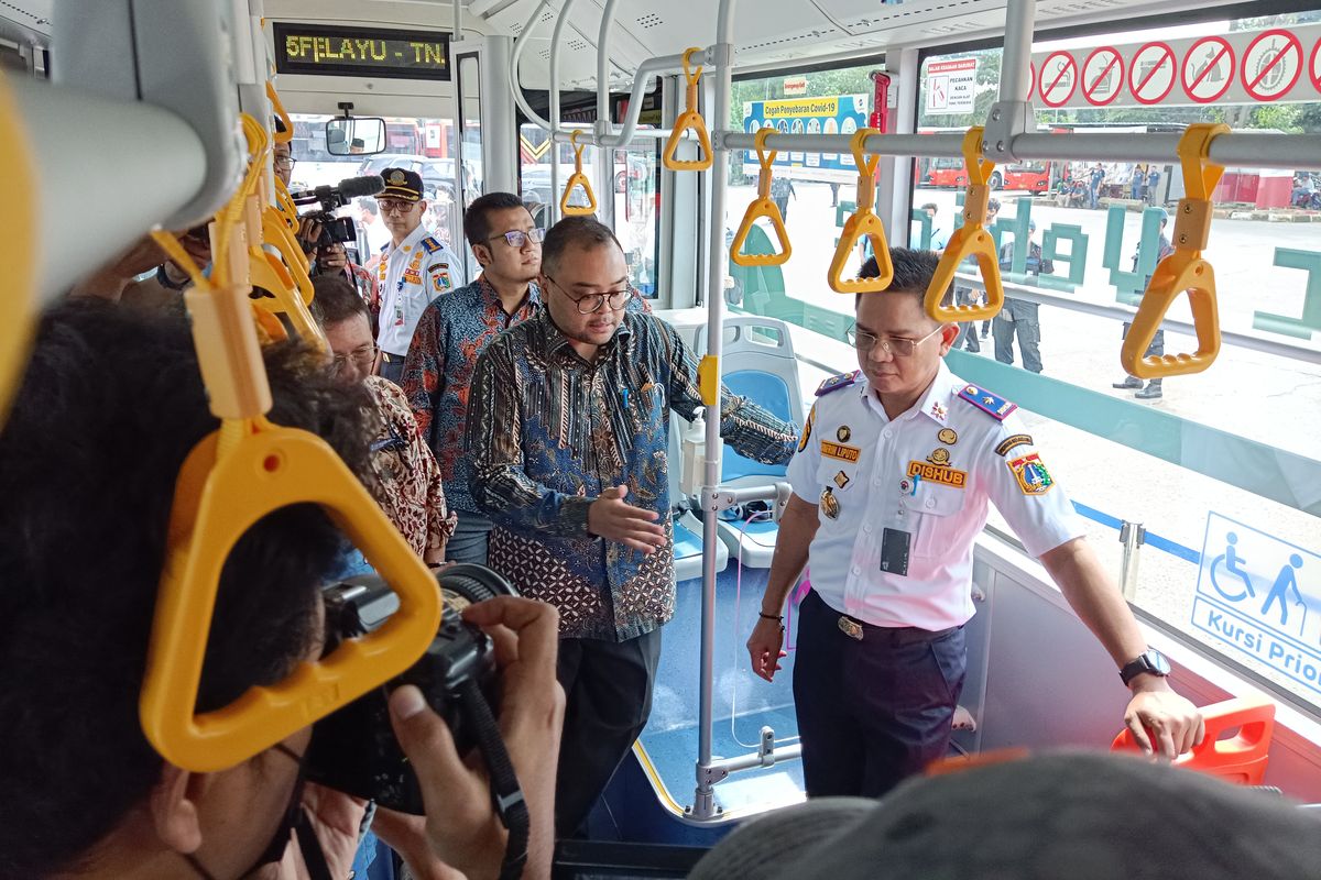 Ppkm Level 2 Di Jakarta Kapasitas Transportasi Umum Tak Dibatasi 