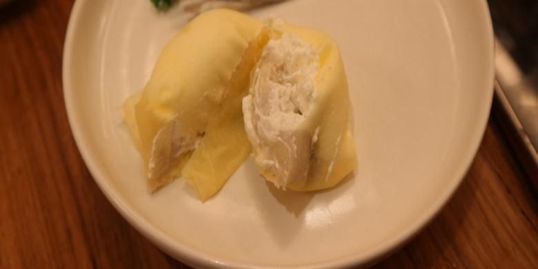 Pancake durian di Restoran Jia, Shangri-La Hotel. 