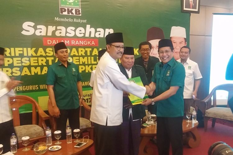 Gus Ipul menerima surat rekomendasi dari PKB sebagai Cagub Jatim