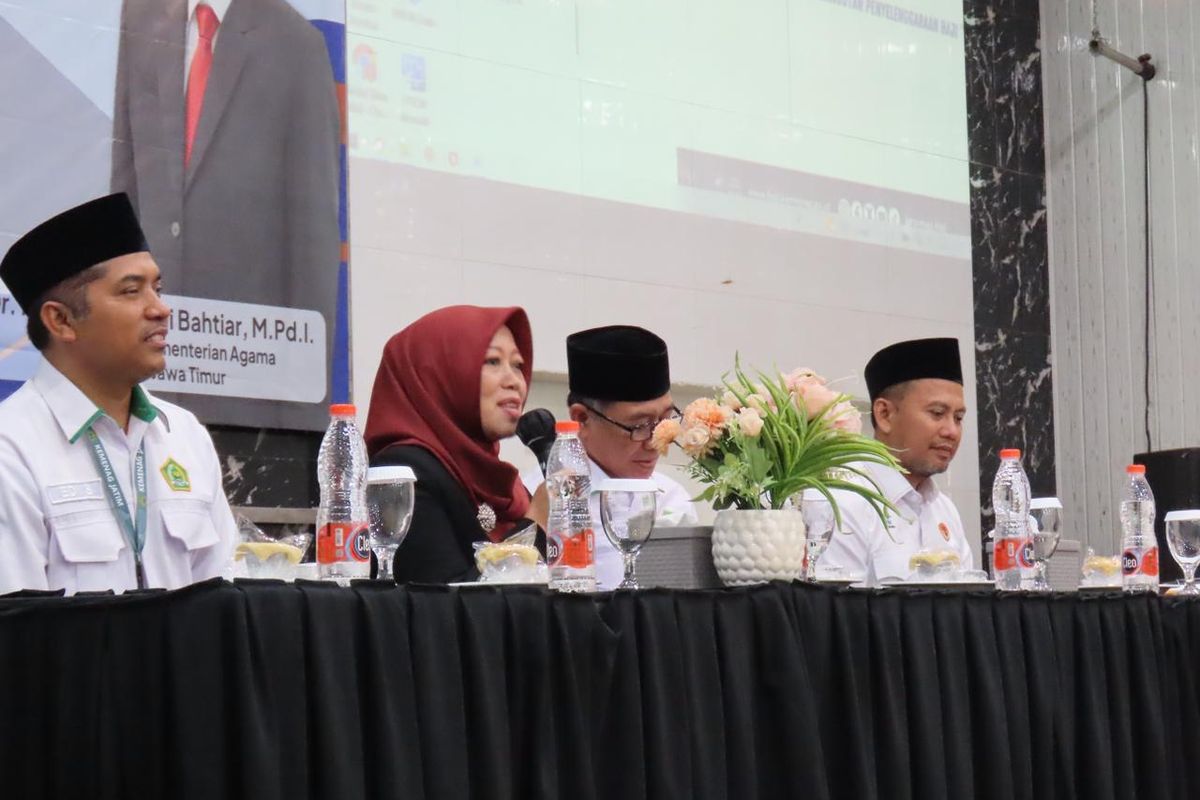Ansari memaparkan perubahan status PHBU ke Kementerian Haji dan Umrah di Pamekasan, Selasa (15/10/2025)