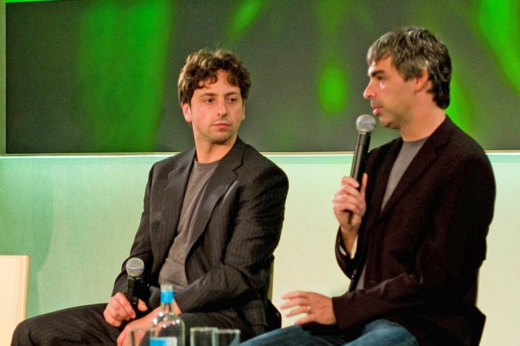 Pendiri Google Sergey Brin (kiri) dan Larry Page (kanan).