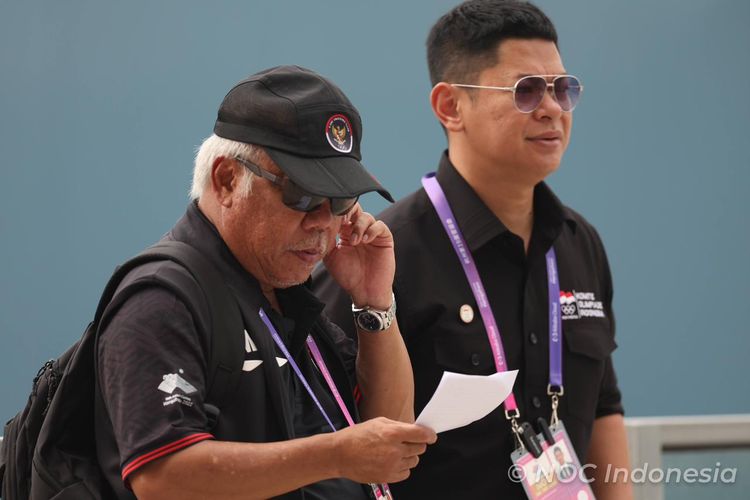 Ketua NOC Indonesia, Raja Sapta Oktohari (kanan), dan Basuki Hadimuljono (kiri) yang merupakan Chef de Mission Indonesia pada Asian Games 2022 yang berlangsung di Hangzhou, China, pada 23  September-8 Oktober 2023. Raja Sapta Oktohari dan Basuki sepakat bahwa hasil Asian Games 2022 bisa menjadi evaluasi menuju Olimpiade Paris 2024. 