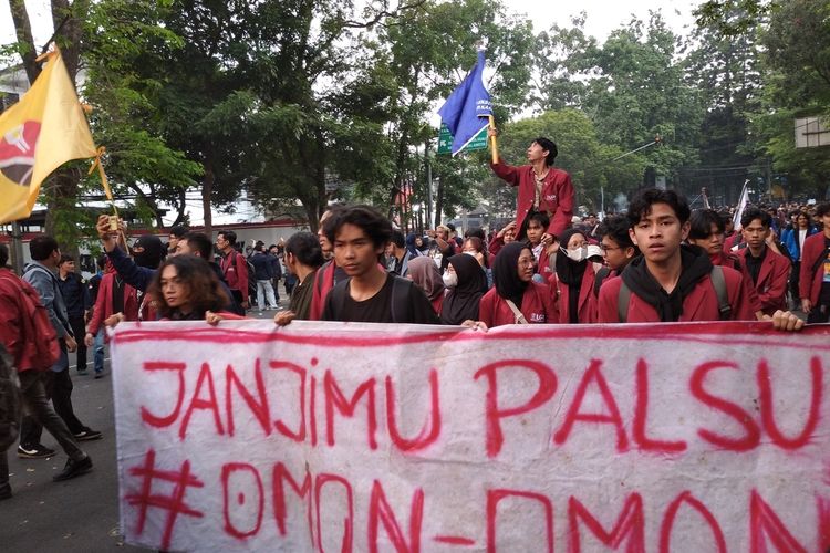 Demo Mahasiswa Bandung Berakhir Tertib, Suarakan 7 Tuntutan untuk Pemerintah