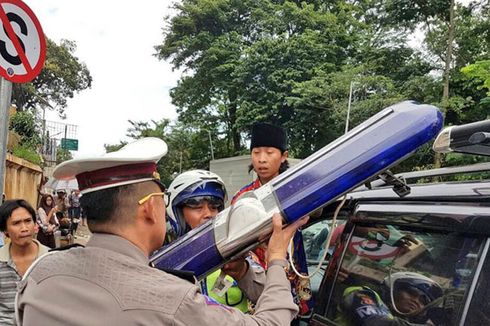 Polisi Mulai Tilang Mobil yang Pakai Sirine dan Strobo