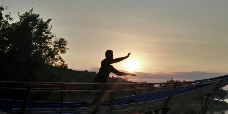 Suasana obyek wisata alam dan perkemahan Sukowati pada waktu sore hari di pinggir WKO Dusun Boyolayar, Desa Ngargosari, Kecamatan Sumberlawang, Kabupaten Sragen, Jawa Tengah.