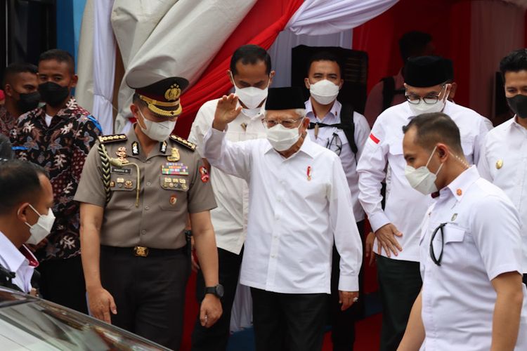 Wakil Presiden KH Ma'ruf Amin (tengah), melakukan kunjungan ke Kabupaten Gresik, Jawa Timur, Jumat (30/9/2022).