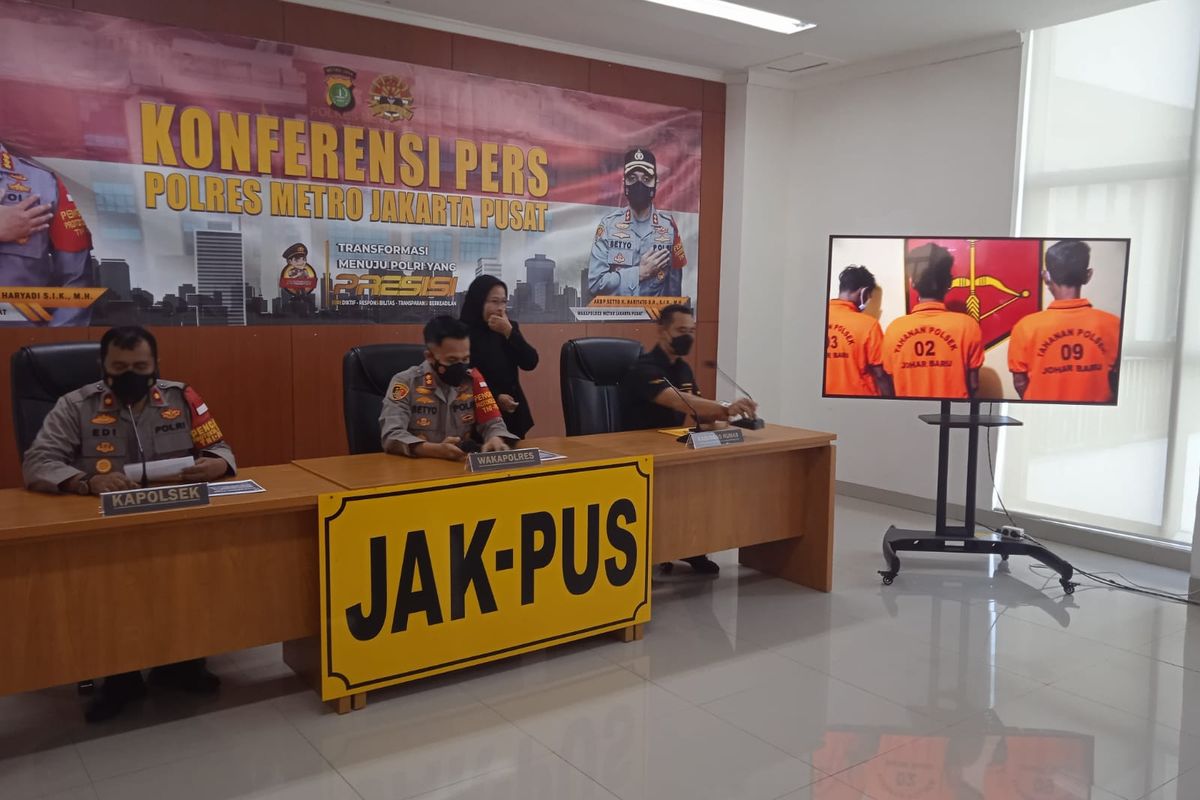 Polsek Johar Baru mengamankan 5,029 kilogram narkotika jenis ganja dari pelaku tawuran di wilayah Johar Baru Jakarta Pusat, Jumat (8/10/2021) 