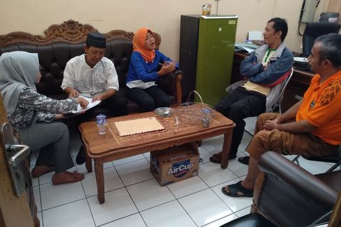 Menangis Bertemu dengan Bapaknya Setelah Terpisah 5 Tahun, Rina: Iya, Itu Bapakku