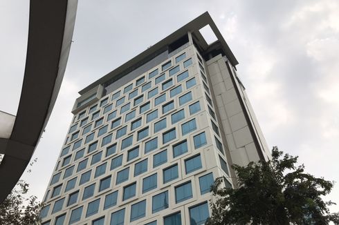 Rekaman CCTV Ungkap Detik-detik Perempuan Lompat dari Teras Hotel di Tanah Abang