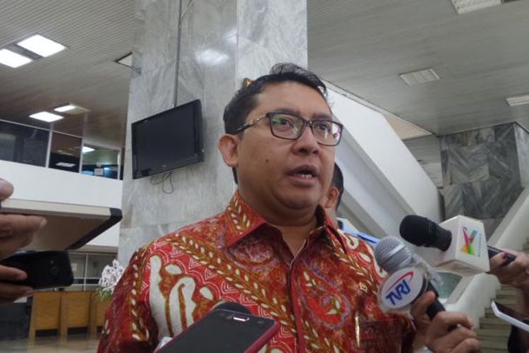 Wakil Ketua DPR Fadli Zon di Kompleks Parlemen, Senayan, Jakarta, Kamis (11/7/2016)