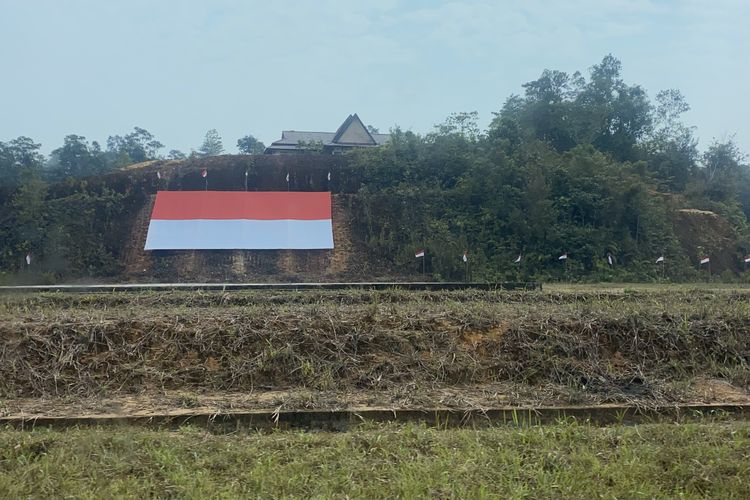 3.000 Bendera Merah Putih Dipasang di Jagoi Babang, Perbatasan RI-Malaysia