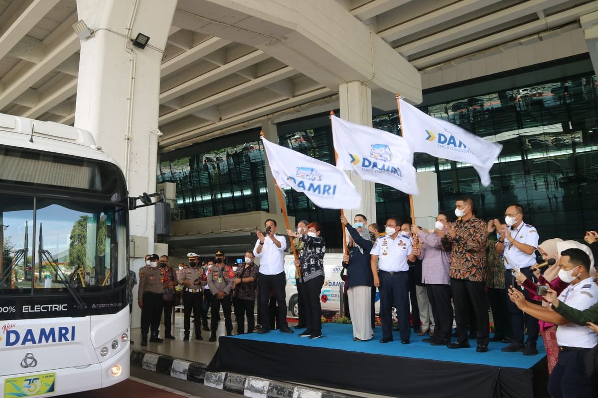 Peresmian uji coba bus listrik DAMRI