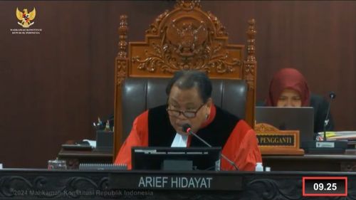 Sidang MK Mendadak Jadi Ruang Kuliah gara-gara Filosofi Hukum