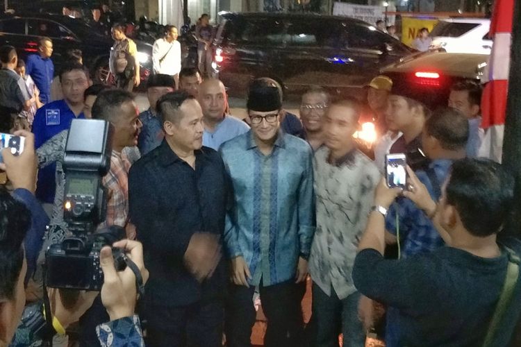 Bakal calon wakil presiden Sandiaga Uno menghadiri acara syukuran HUT Partai Amanat Nasional (PAN) di kantor DPP PAN, Jakarta Selatan, Kamis (23/8/2018) malam.