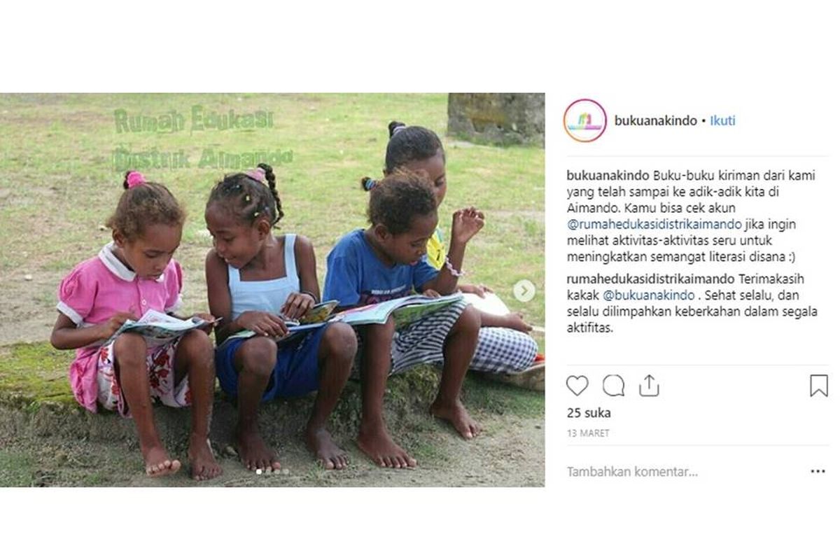 Buku-buku kiriman dari Buku Anak Indonesia yang telah sampai ke adik-adik di Aimando. 