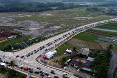 Kepadatan Arus Pemudik di Gerbang Tol Salatiga