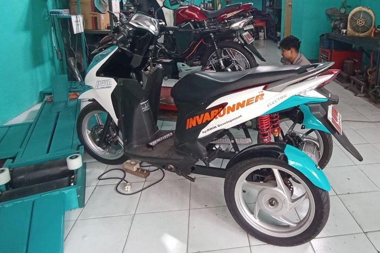 Vario lawas diubah menjadi kendaraan roda dua bertenaga motor listrik