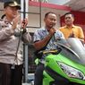Dofir Terharu Saat Motornya yang Hilang 6 Tahun Lalu Ditemukan Polisi di Bangkalan: Saya Sangat Gembira