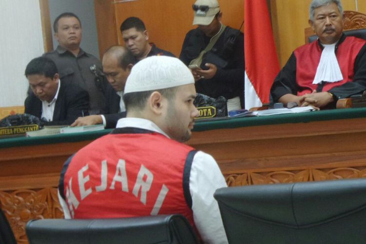 Penyanyi dangdut Ridho Rhoma dalam sidang Pengadilan Negeri Jakarta Barat, Selasa (11/7/2017). Dia terjerat kasus penyalahgunaan narkoba jenis sabu.