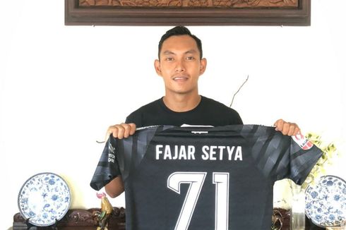 Bantu Petugas Medis Lawan Covid-19, Pemain Persik Kediri Ini Lelang Jersey