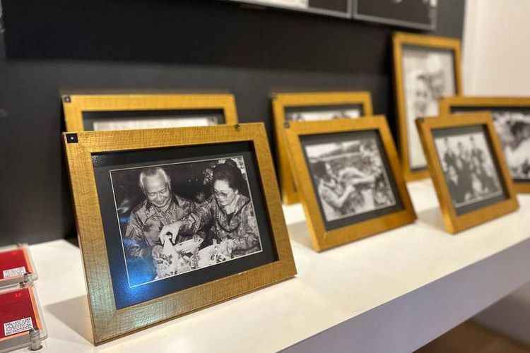 Koleksi foto Gusdur di Museum Kepresidenan Balai Kirti, Bogor, Rabu (18/10/2023).