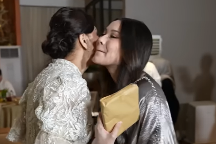 Maia Estianty Bagi-bagi THR Lebaran, Alyssa Daguise Terima Amplop Tebal